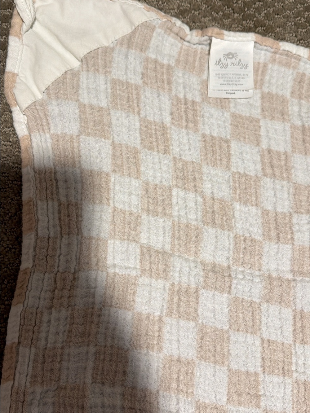 Itzy Ritzy Beige & White Checkered Muslin Swaddle Blanket/breast feeding cover